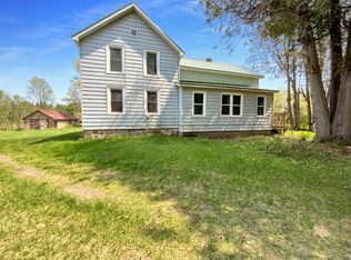 N9046 Anderson Rd, Iola, WI 54945
