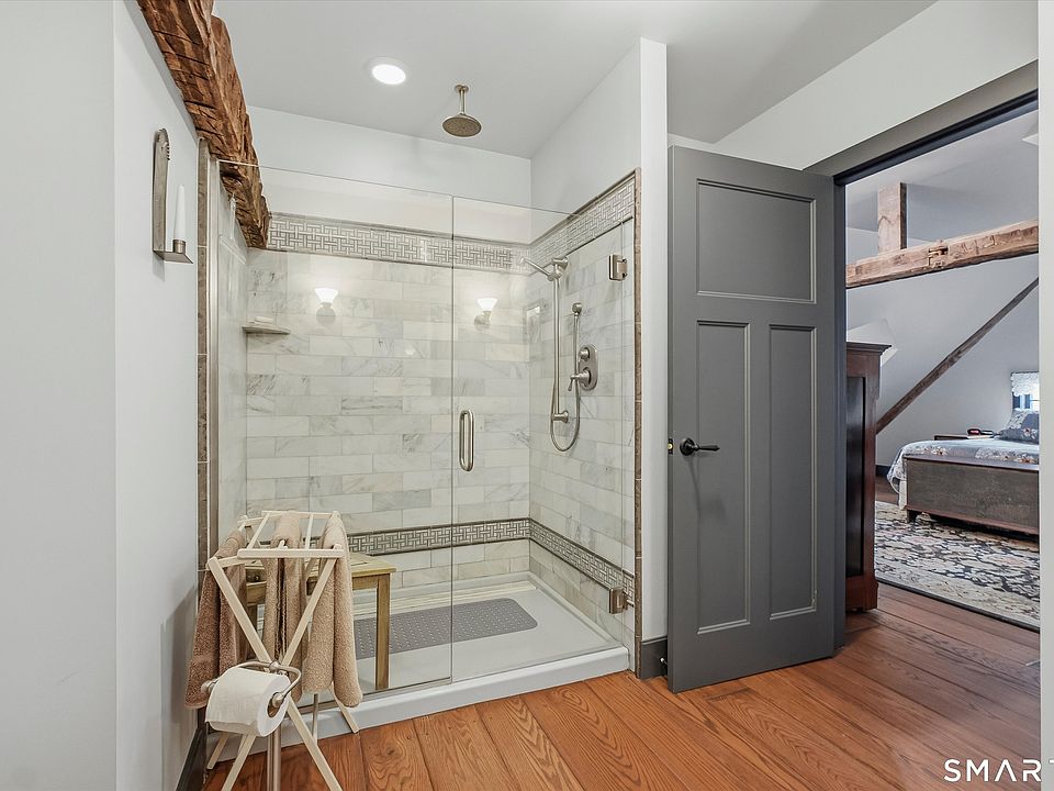 28th image of 26 Codfish Hill Road