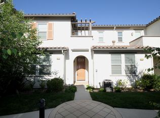 8320 Crystal Walk Cir, Elk Grove, CA 95758