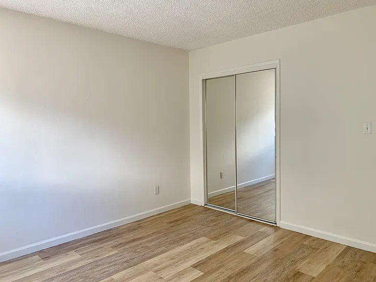 Bedroom (2)