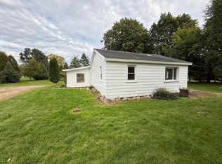 305 Elizabeth St, Albion, MI 49224