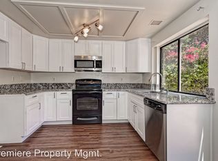 7036 Snapdragon Dr, Carlsbad, CA 92011