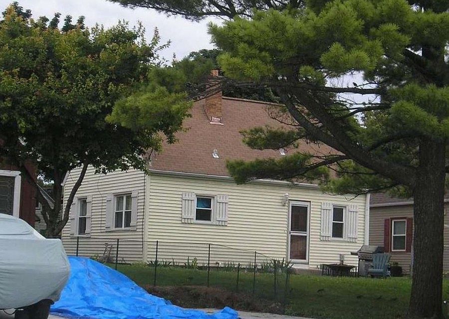 2nd image of 3144 S Burrell St