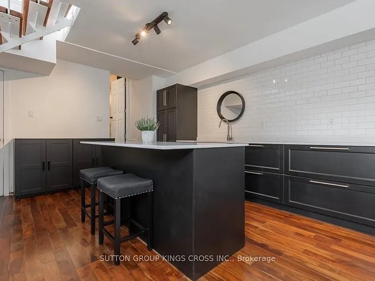179 John St S #UPPER — Photo 5