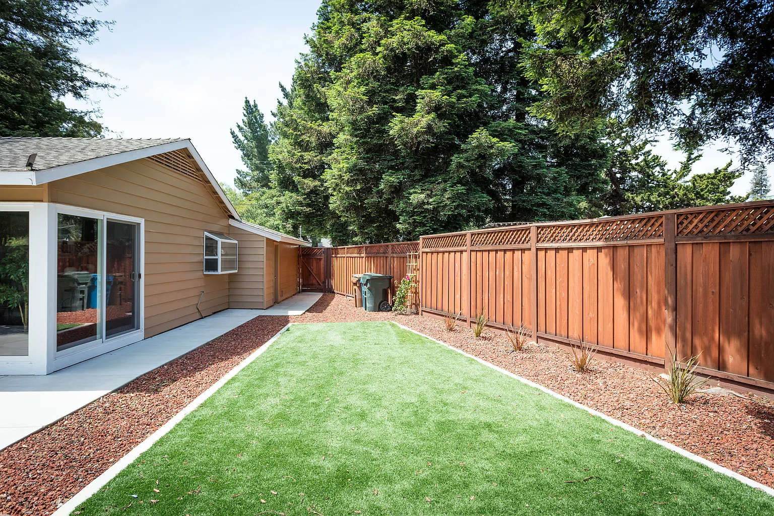 143 Elda Dr photo 1