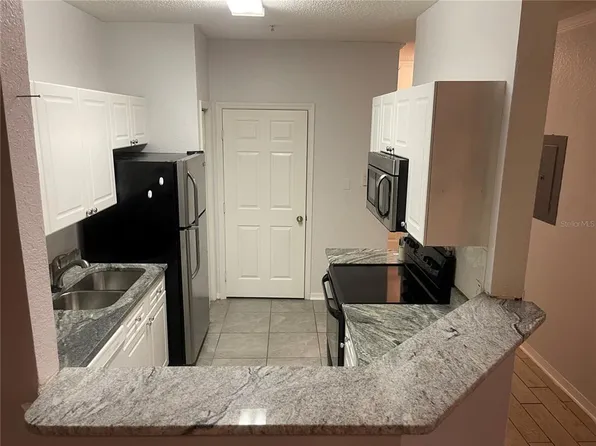 18001 Richmond Place Dr APT 125, Tampa, FL 33647