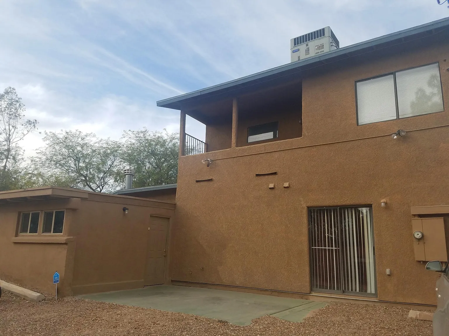 1144 E Edison St — Photo 1