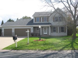 1155 Walnut Creek Dr, Stillwater, MN 55082