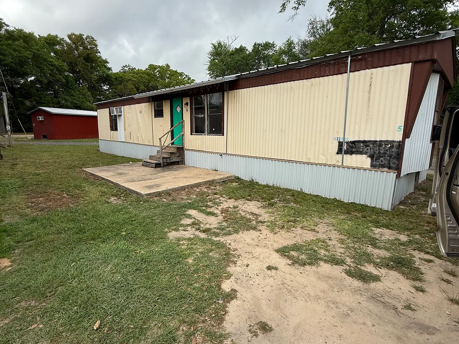 2 bed, 770 sqft, $1,050 — Photo 1