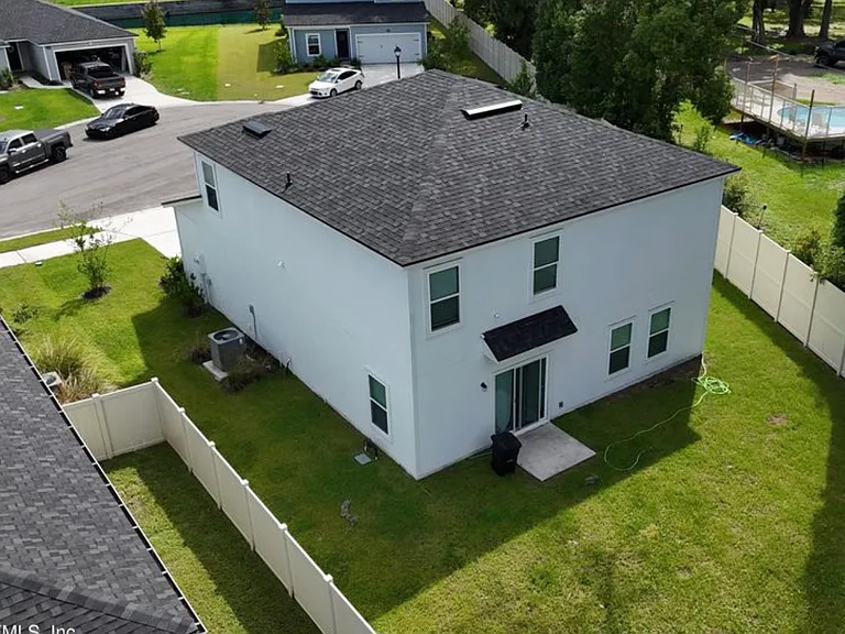2127 Sweet Pine Ct — Photo 4