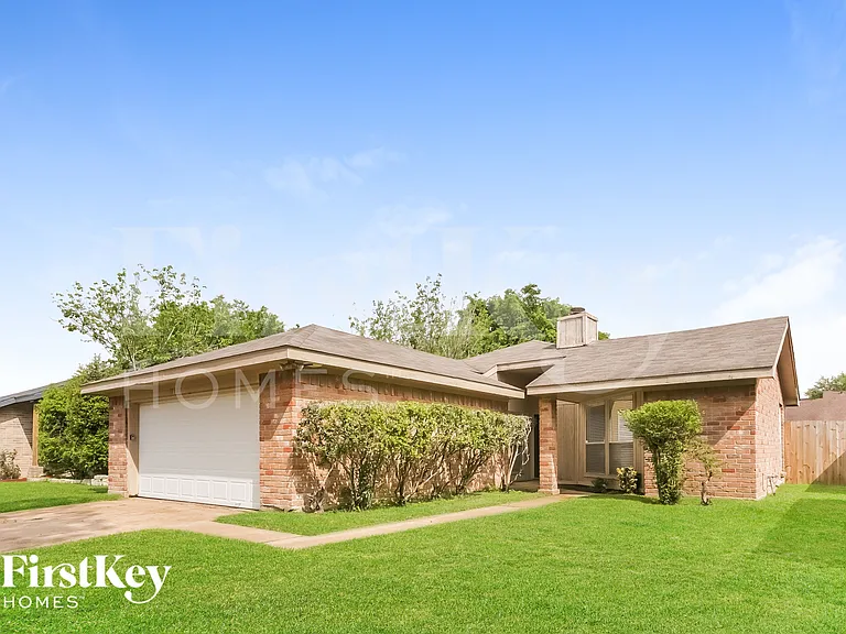 17522 Davenway Dr — Photo 2
