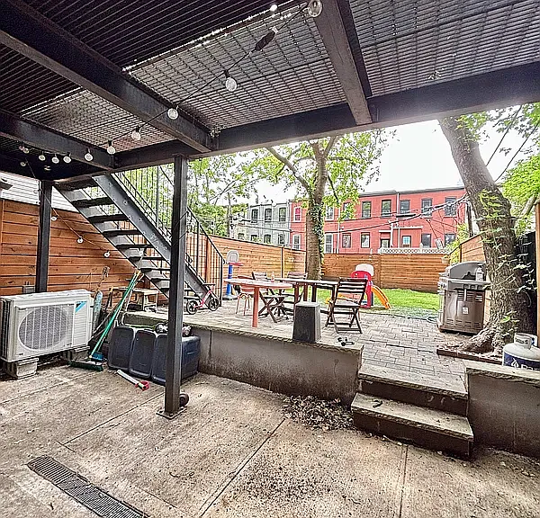 452 Van Buren St #1 — Photo 12