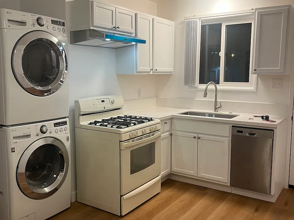 Kitchen refrigerator to be provided