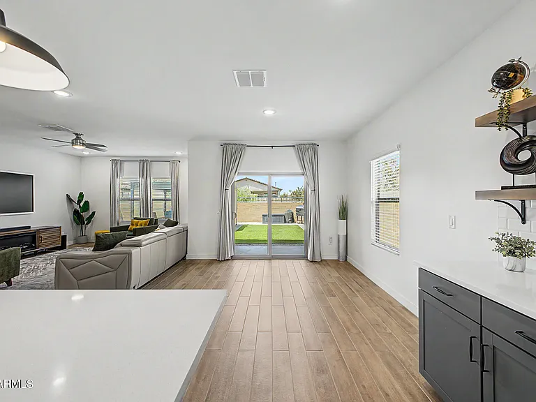 8620 W Hayward Ave — Photo 24