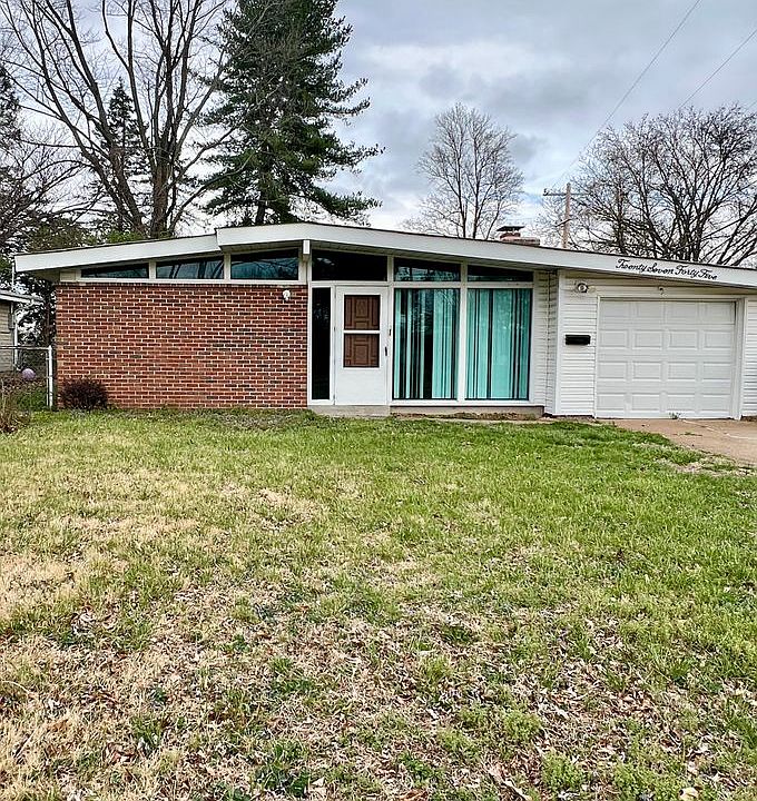 1st image of 2745 Holiday Hill Dr