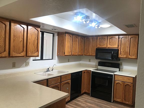 4th image of 1763 S Carpenter Ln