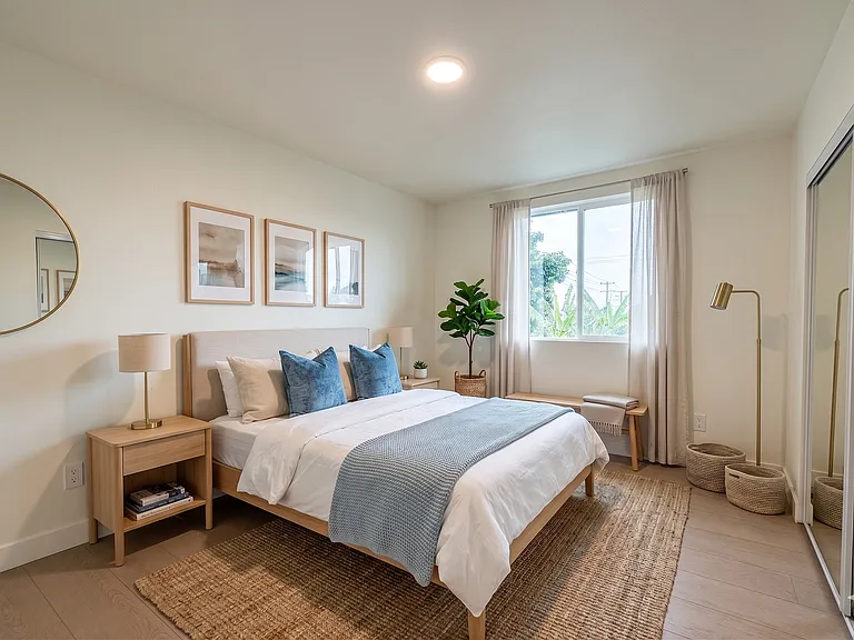 Brand New Luxury 4 & 5 Bed Units — Photo 15