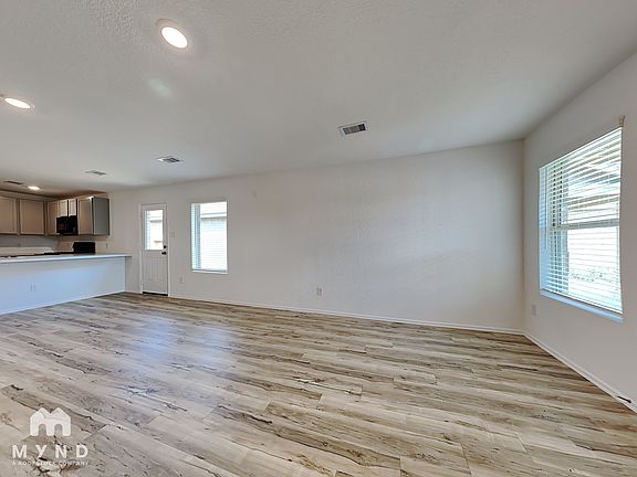 4th image of 27022 Winward Creek Trl
