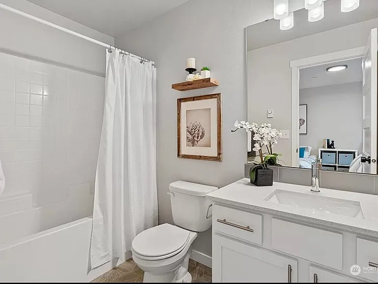 13717 Admiralty Way #E4 — Photo 23