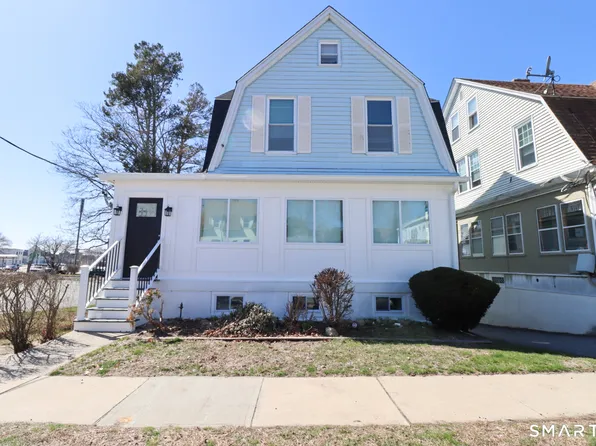 10 Park St, New London, CT 06320