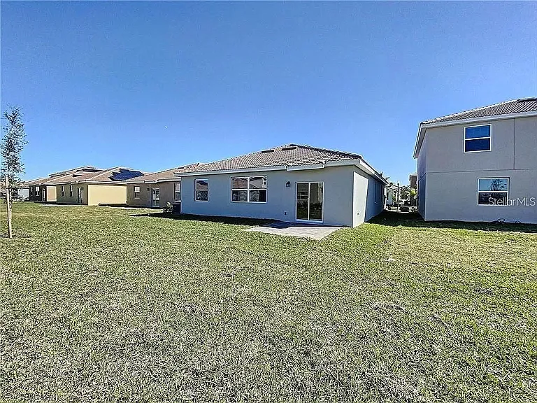 1307 Oak Crest St — Photo 26
