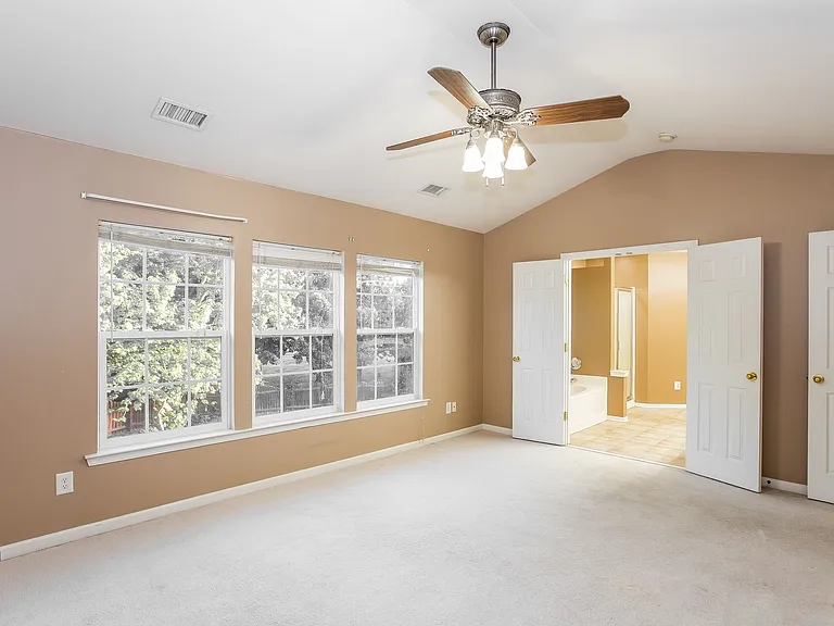 10313 Scotch Pine Cir — Photo 8