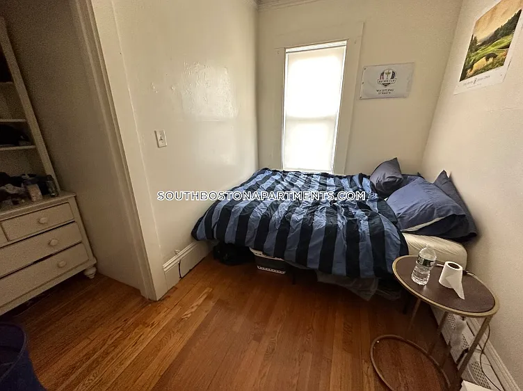 53 W 7th St #3 — Photo 5