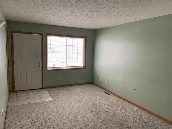 2nd image of 2731 Laverna St
