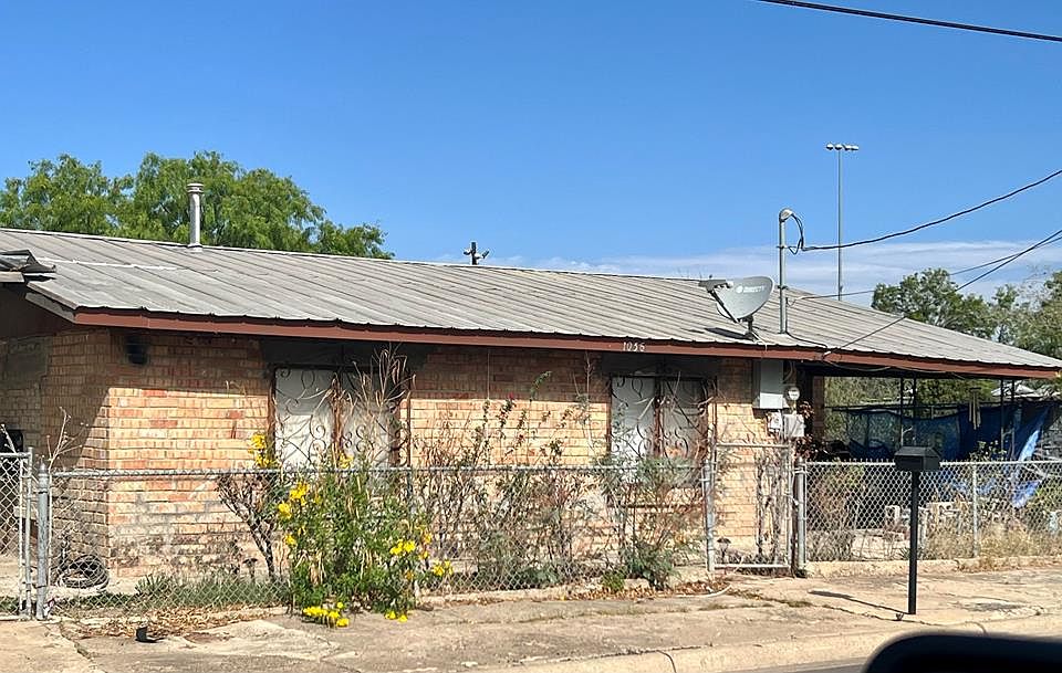 1st image of 1036 Kifuri St