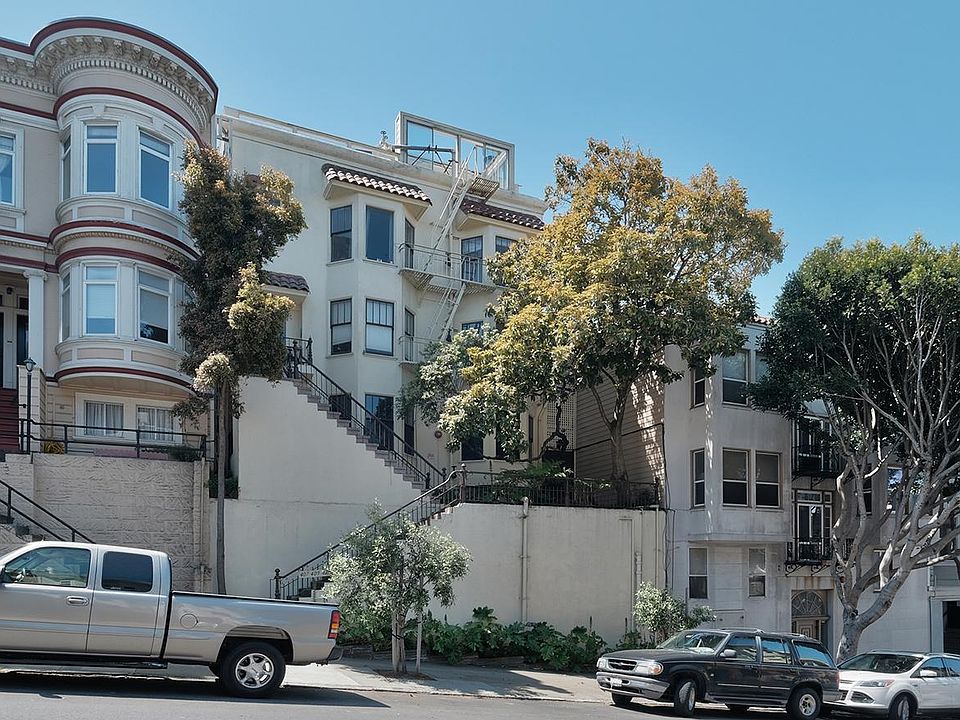 1st image of 407 Lombard St