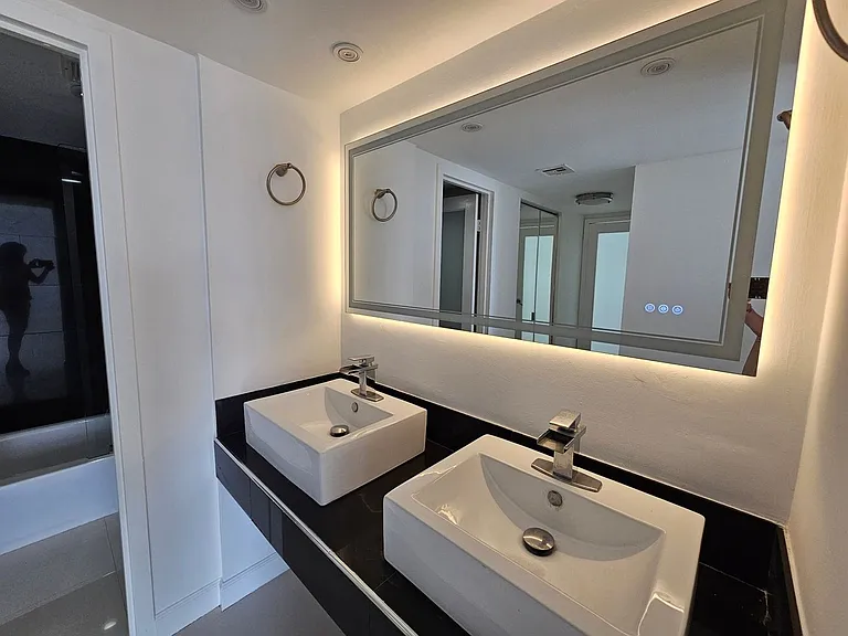 3675 N Country Club Dr #1501 — Photo 9