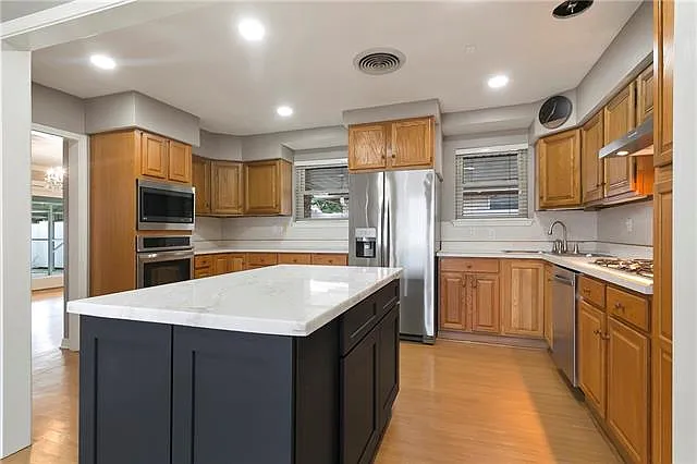 516 Poplar St — Photo 8