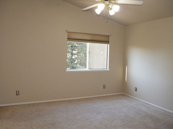 4th image of 1608 Poppy Cir