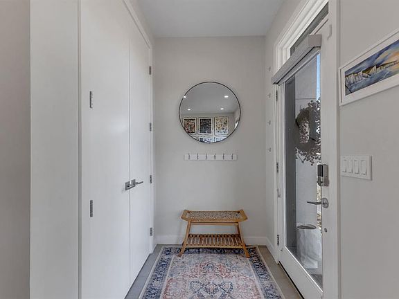 4th image of 5107 E 6th St SW