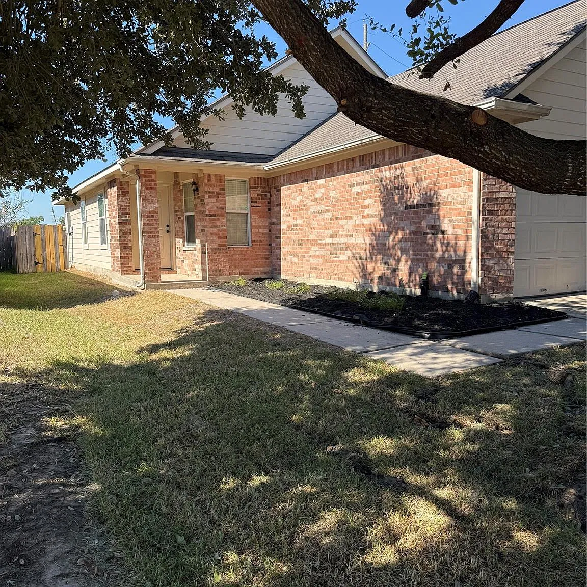 3 bed, 2.0 bath, 1161 sqft, $1,750 — Photo 1
