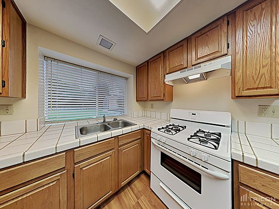 4th image of 116 Brighton Dr