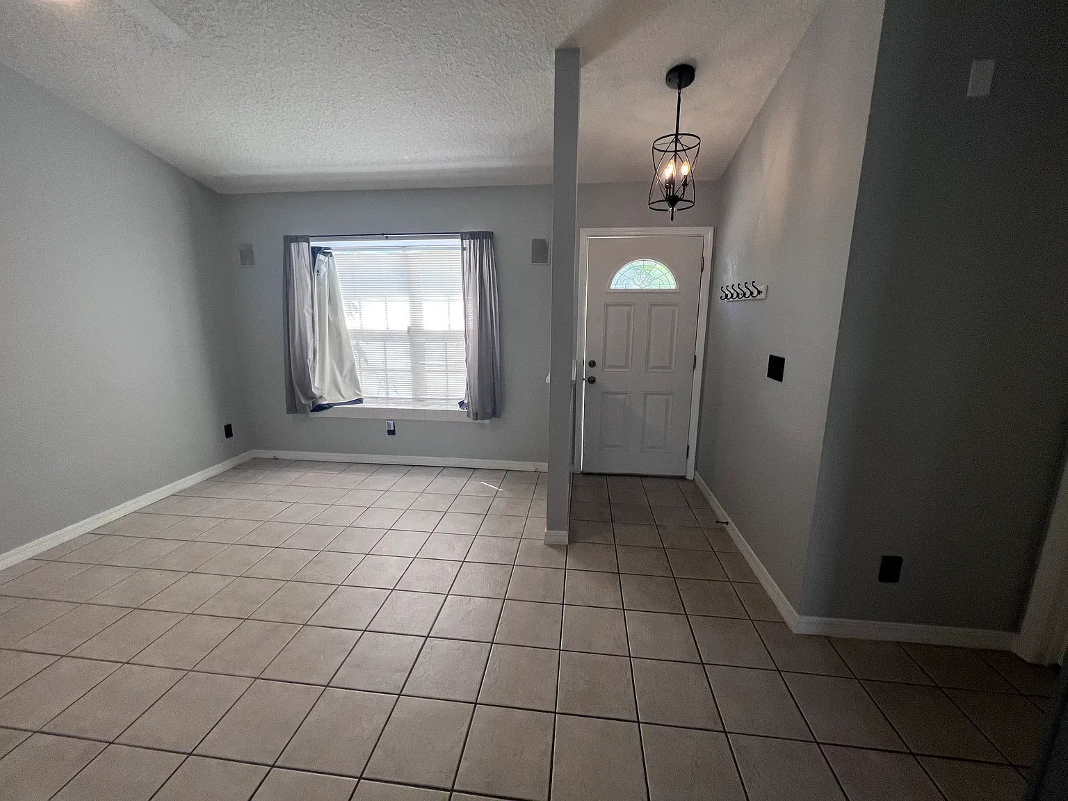2 bed, 905 sqft, $3,000 — Photo 3