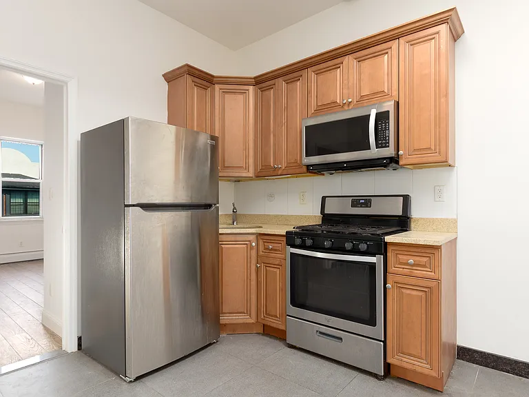906 Willoughby Ave #2 — Photo 10