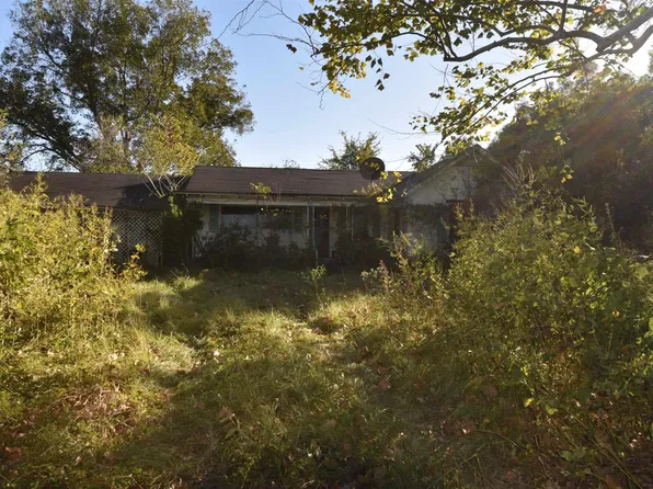 502 Charleston Dr, Oak Ridge, LA 71264