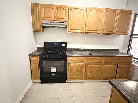 2nd image of 1721 Hobart Ave APT E