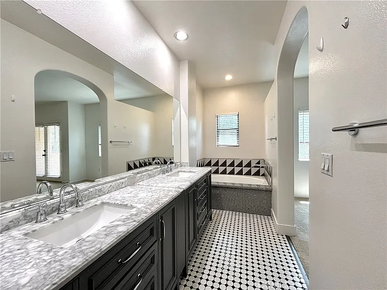 14130 Shoreline Dr #B — Photo 22