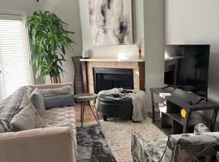 10855 Meadowglen Ln APT 1024, Houston, TX 77042