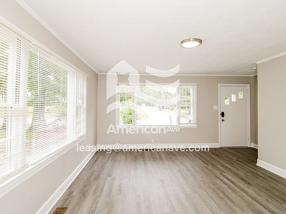 1494790_005_wm_-_living_room_13009204.jpg