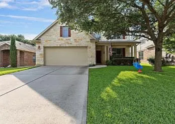 2520 Saint James Pl — Photo 2
