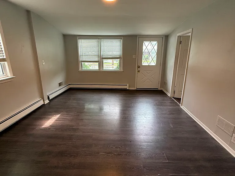 237 New Durham Rd — Photo 2