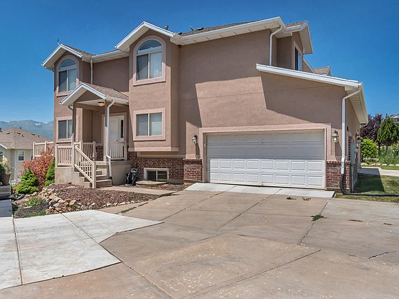 2nd image of 846 N Sapphire St