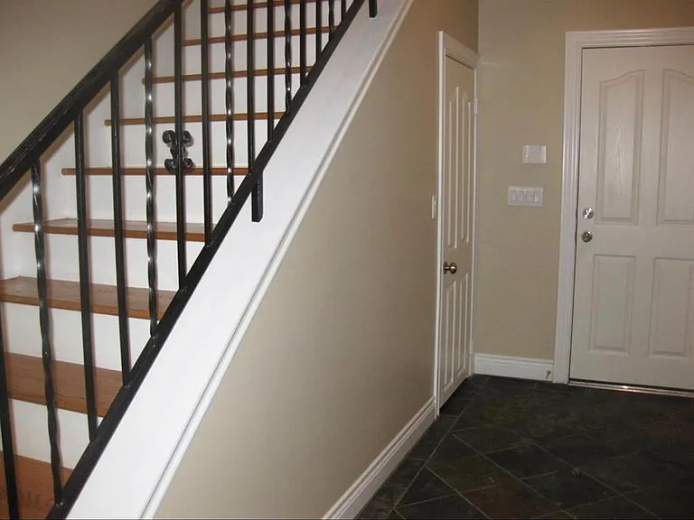 1623 Stuart St — Photo 3