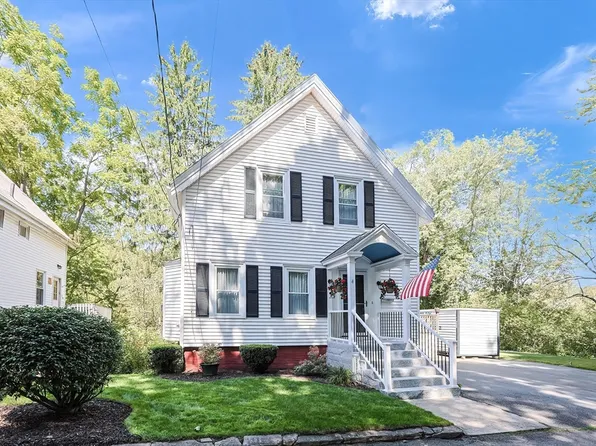 4 Riley Ct, North Attleboro, MA 02760