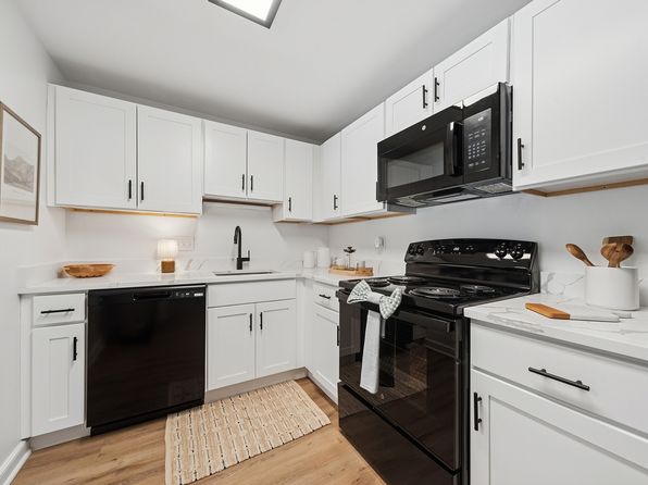 20 Middlesex Cir #56-3