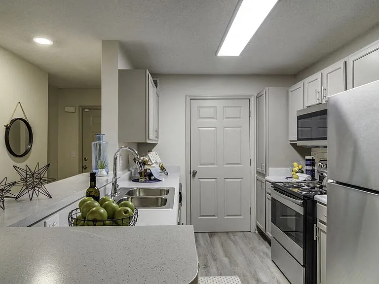 801 NE Hickory Level Rd — Photo 4